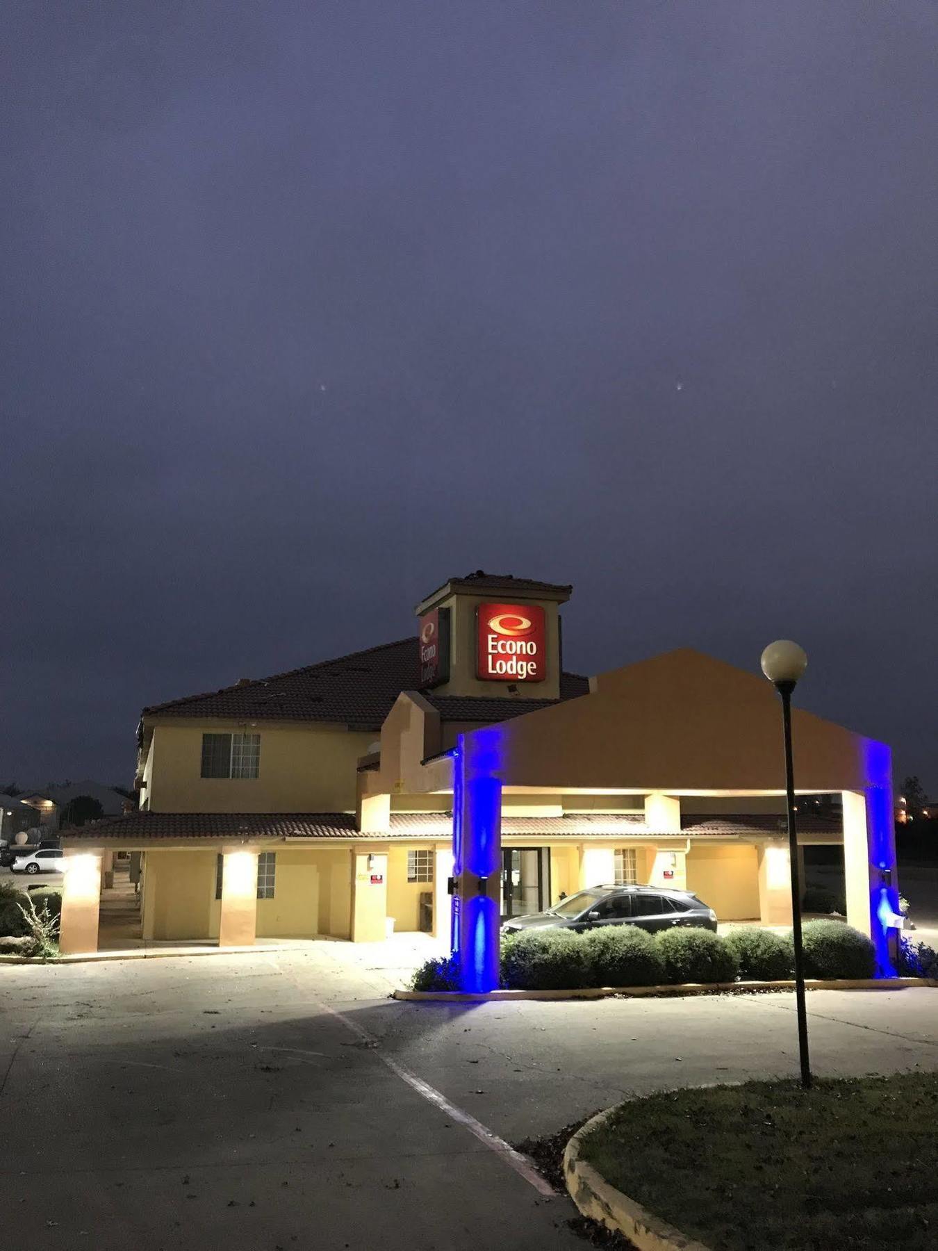 Rodeway Inn Stephenville Exterior foto